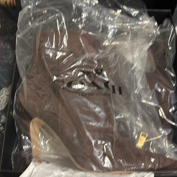 Brand New, Never Wore Coach size 9B Carter Suede Bootie (Maple) - Picture 5 of 9